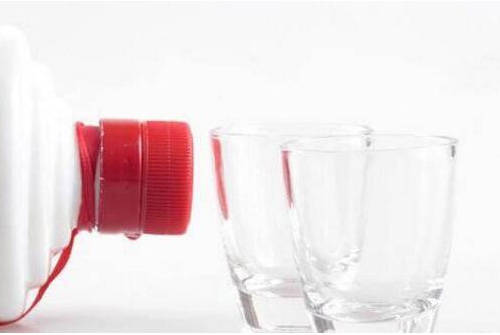 五招教您如何鉴别纯粮清香型白酒的和劣质酒